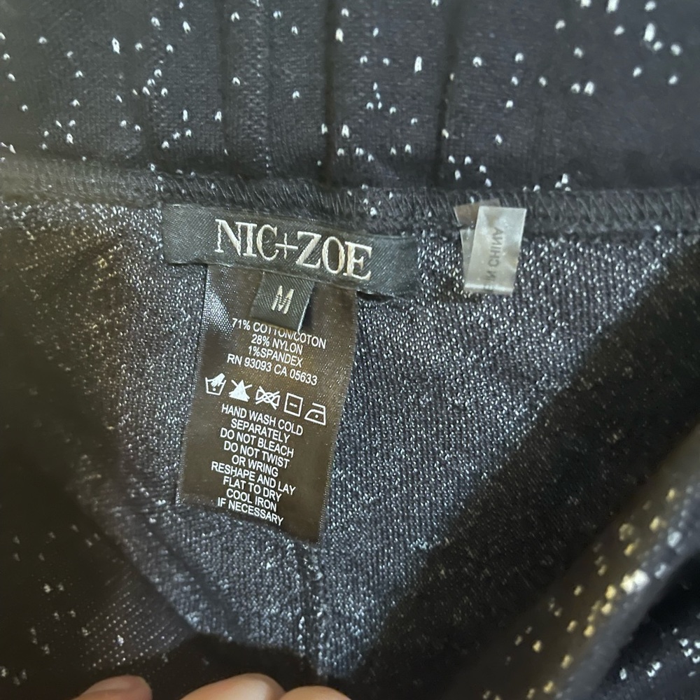 Nic & Zoe long leggings.  Black with cream splatter.  Good condition.  Size Med. - Picture 3 of 3